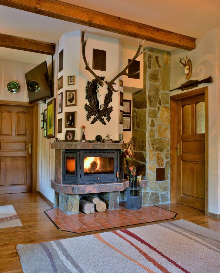 Къща Край Реката/ House By The River Vetrintsi Extérieur photo